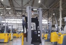Как сократить простои при обработке паллет на складе роботы-штабелеры