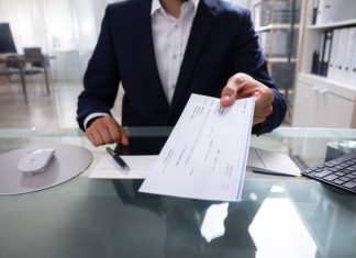 Managing Cheque Dishonour Cases With the best Cheque Bounce Lawyer for karkardooma Court best Cheque Bounce Lawyer for karkardooma Court